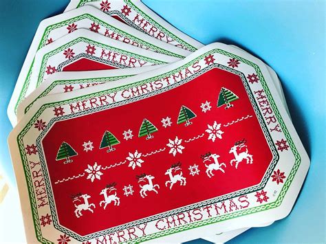 This item Tioncy 6 Pcs Plastic Christmas Placemats Round Snowflake Red Placemats 13. . Plastic xmas placemats